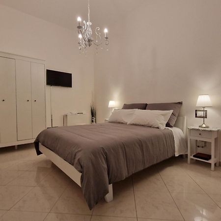 Cinzia'S House Of Mirrors Apartment Пиза Екстериор снимка