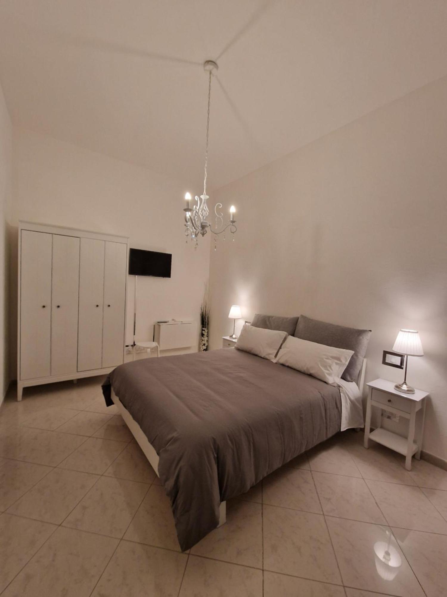 Cinzia'S House Of Mirrors Apartment Пиза Екстериор снимка