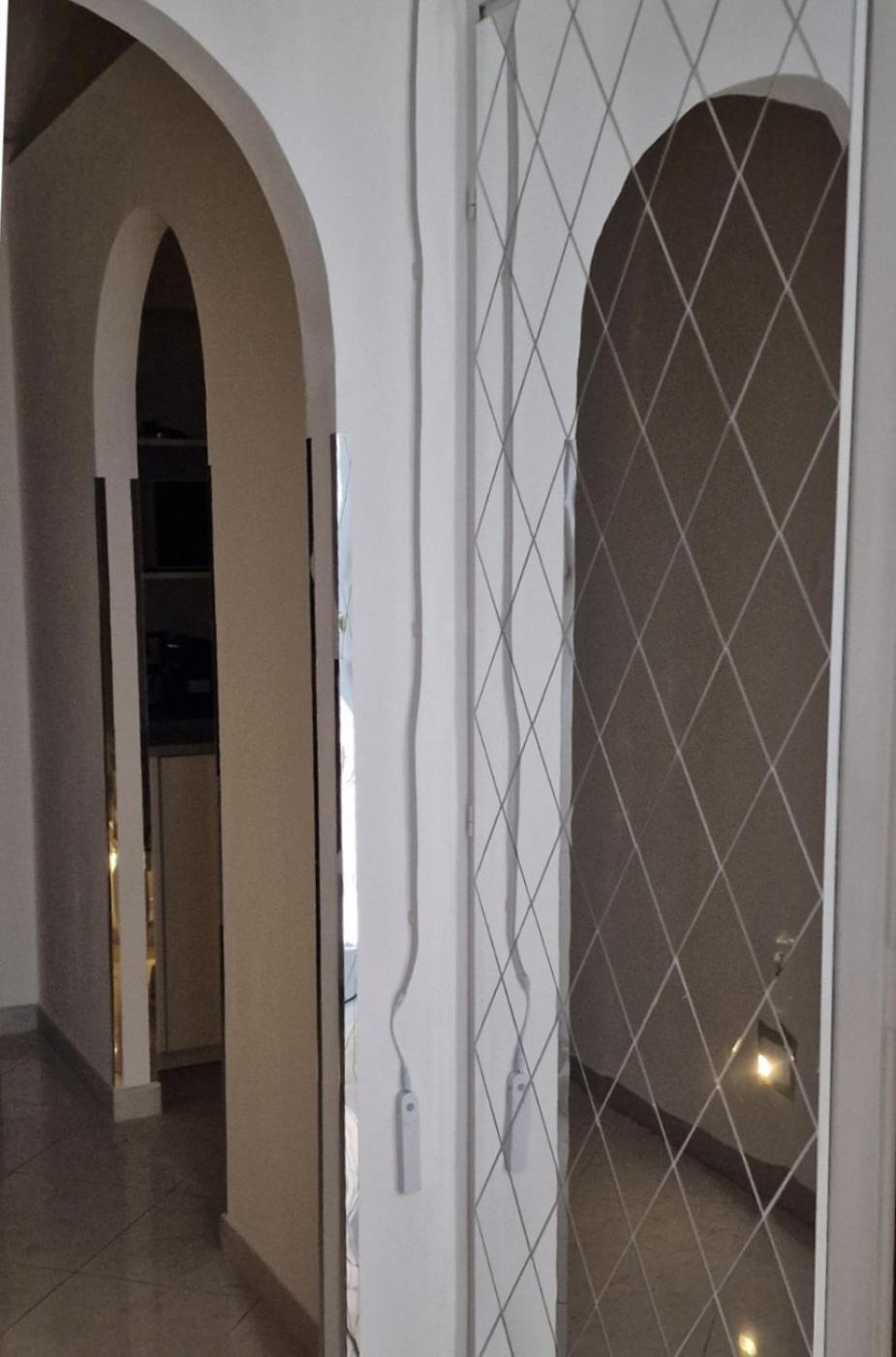 Cinzia'S House Of Mirrors Apartment Пиза Екстериор снимка